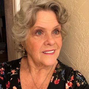 Meet your Posher, Sharon